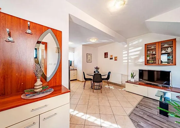 Guest house Marija 3*